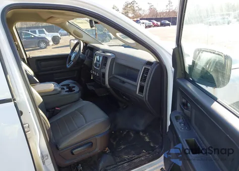 2018 Ram 1500 Tradesman 4X2 6'4 Box из США, поврежденный, VIN 1C6RR6FG6JS272411